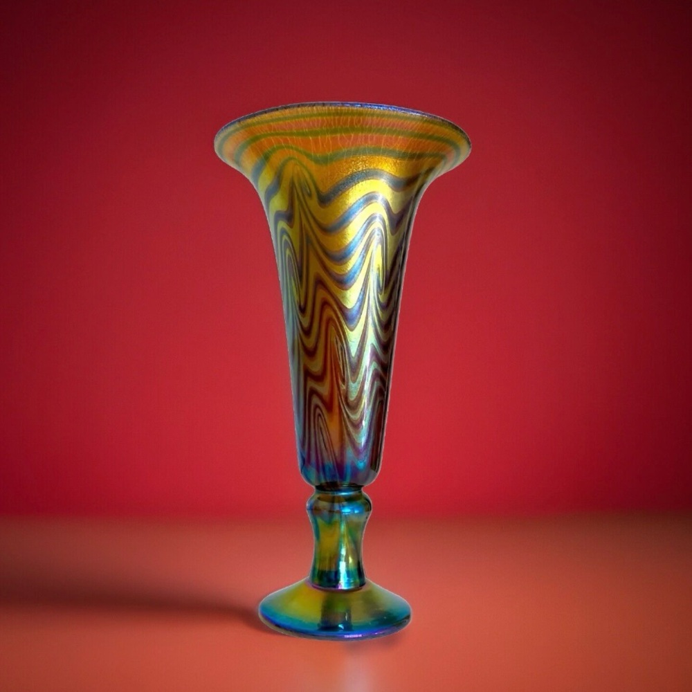 🚫SOLD🚫 Lundberg Studios • 9” Footed Rainbow Trumpet Vase Signed - Picture 7 of 7